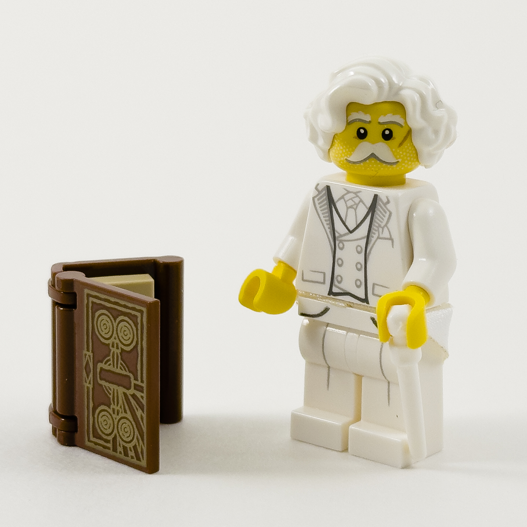 mark-twain-book